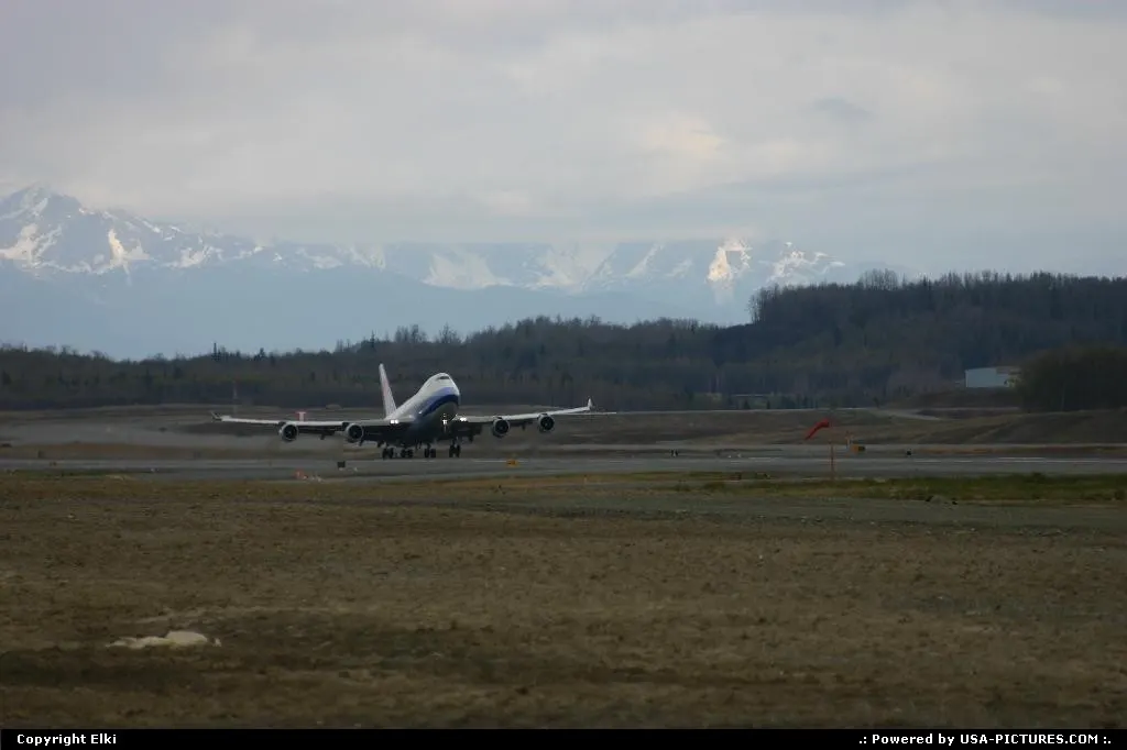 China Airlines Boeing 747 Cargo taking off at ANC