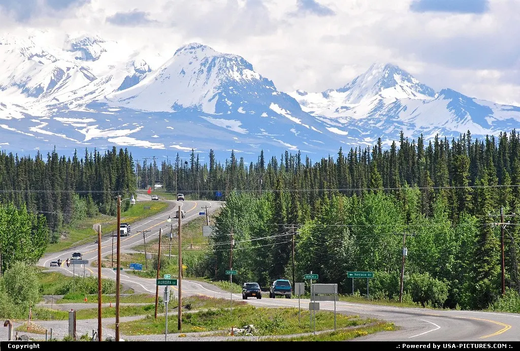 Wrangell Mountains seen from Glenallen, close to Glenn/Richardson Junction.
