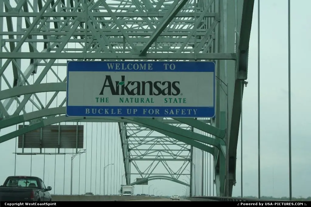 Leaving Memphis, right on the bridge over the Mississippi River