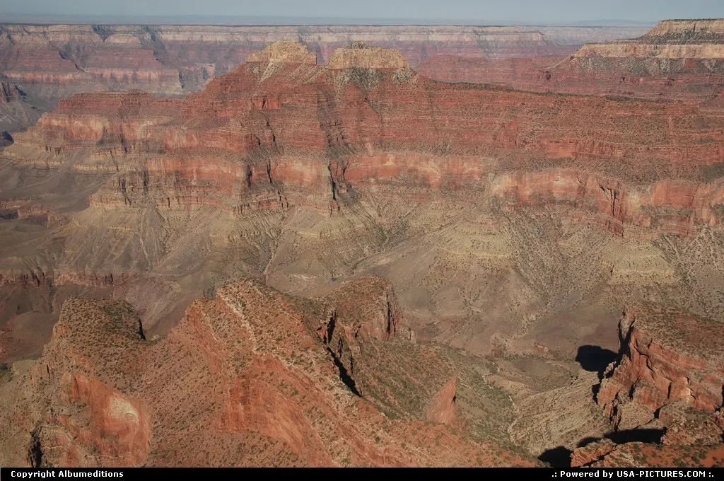 World of stone: Grand Canyon. For multimedia slideshow: www.album-editions.nl