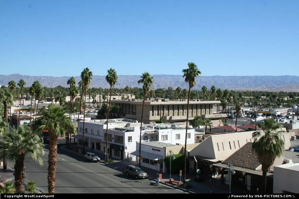 Downtown Palm Springs on a sunny, hot morning of October.