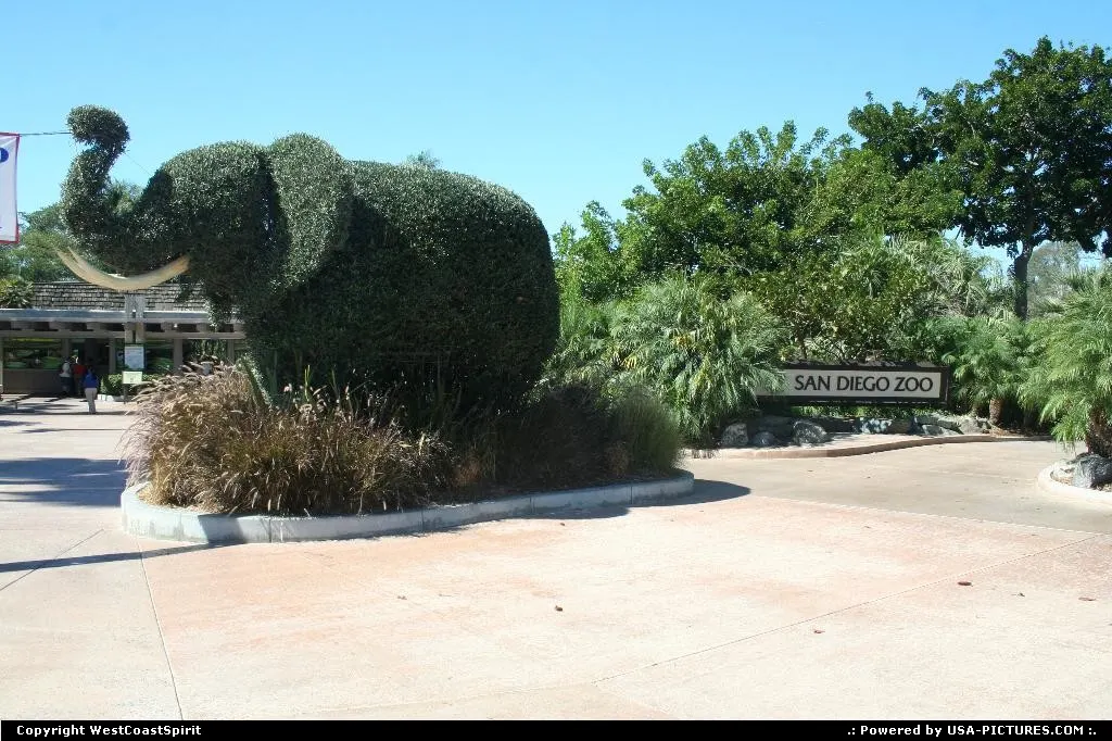 San Diego Zoo main entrance.