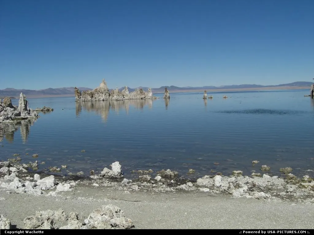 another edge of mono lake