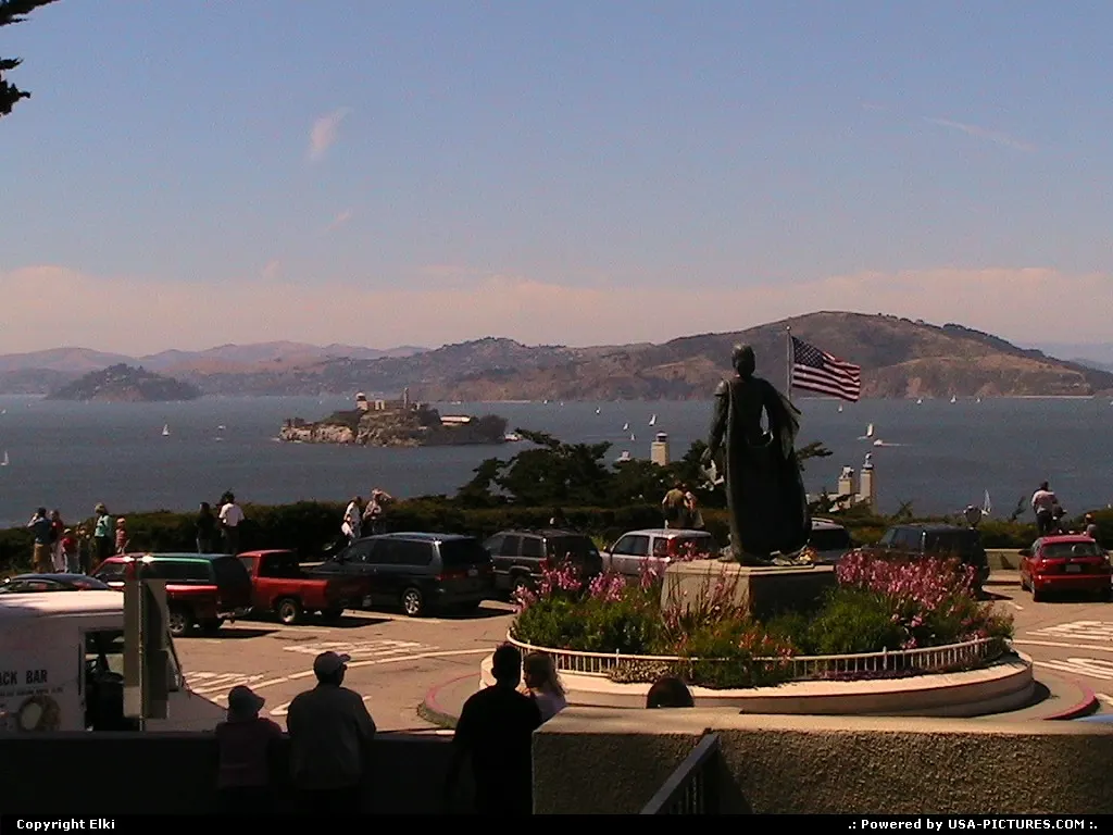 Coit Tower esplanade, atop of Telegraph Hill. The Bay, with the famous Alcatraz Island.