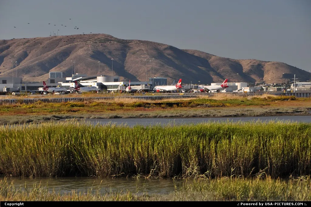 SFO airport seen from Burlingame / South San Francisco.