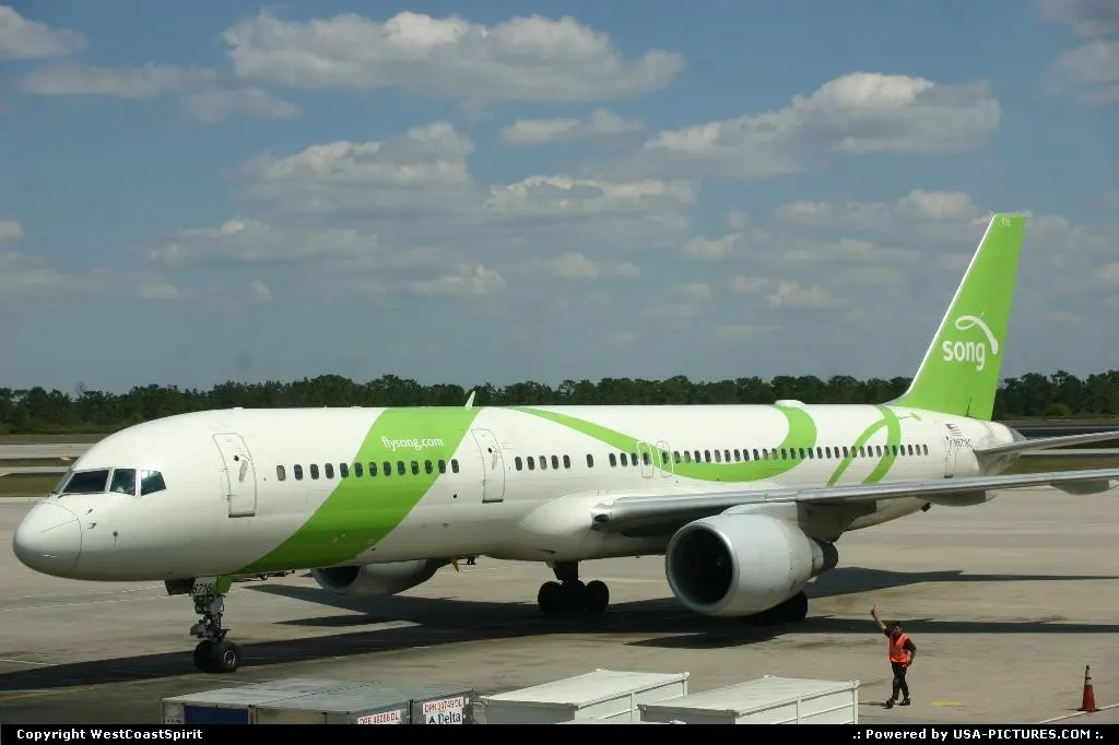 A Song Boeing 757 ready to go at Orlando Airport (MCO).