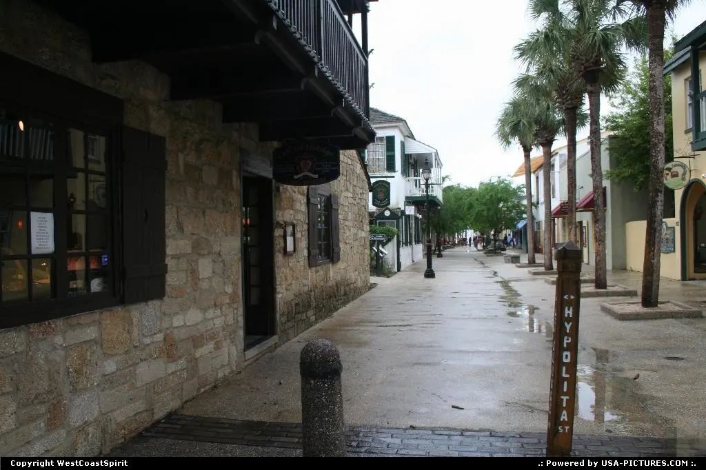 Another nice construction in historic downtown.
