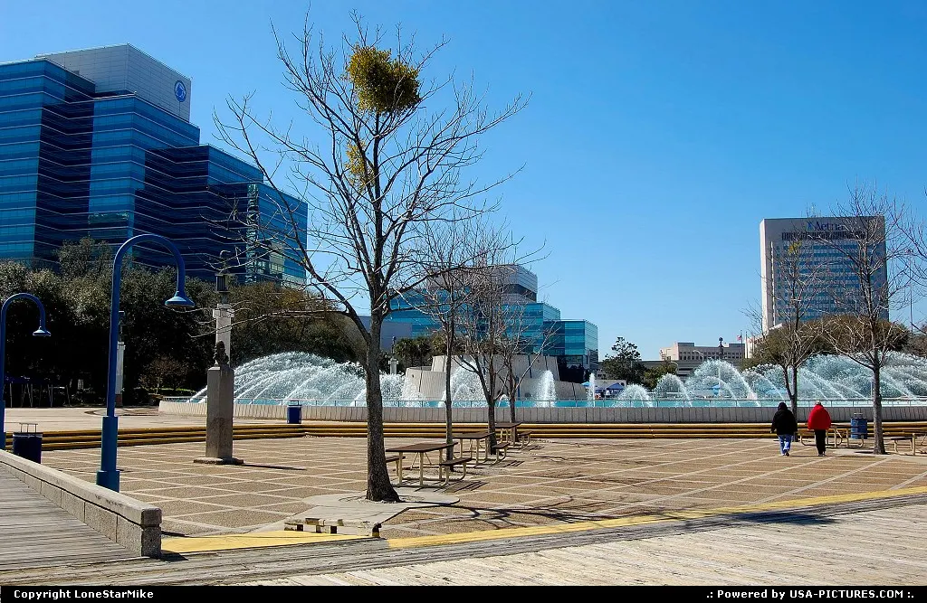 Friendship Fountain in Jacksonville, FL