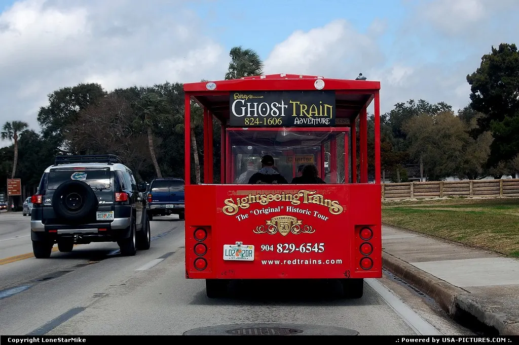 Ripley's Sightseeing Tour Bus
