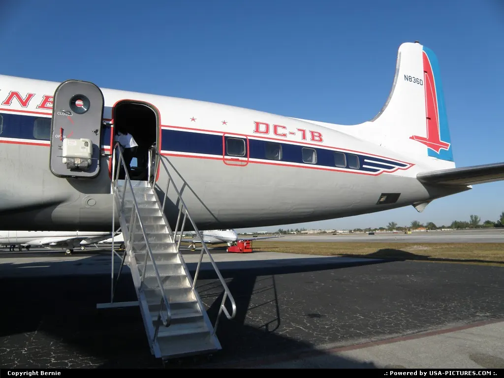 HISTORICAL FLIGHT FOUNDATION DC-7 N836D wearing her original 1958 color scheme.