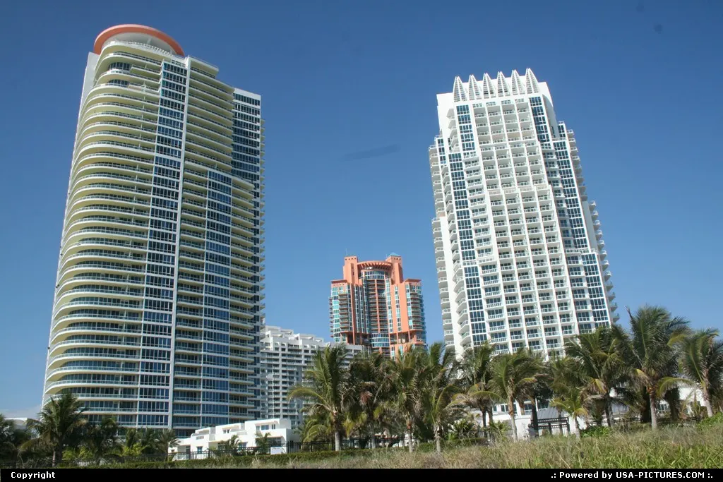 Buiding behind miami beach