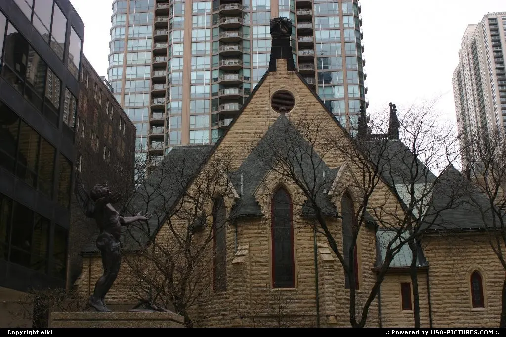 Church in downtown chicago.