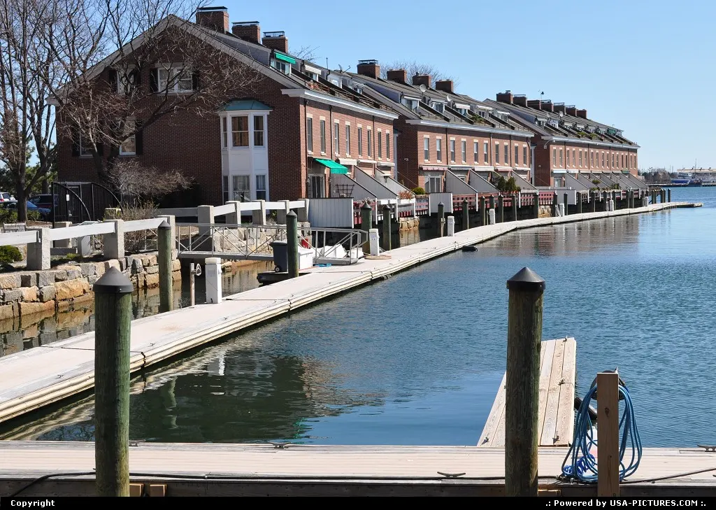 Nice Houses on wharves. Garden, deck, close to downtown ... what else ??