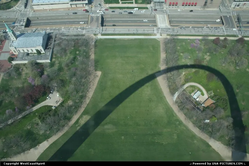 Saint Louis Missouri arch, mississippi