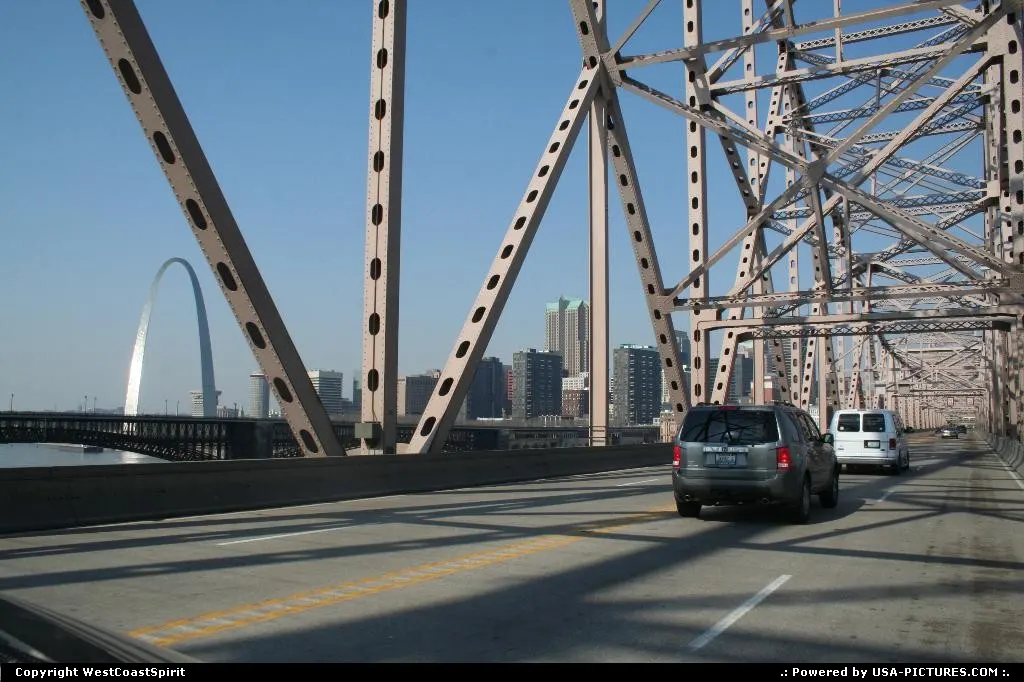 Arriving downtown Saint Louis, witht the famous Arch and the Eads Bridge, a combined ro...