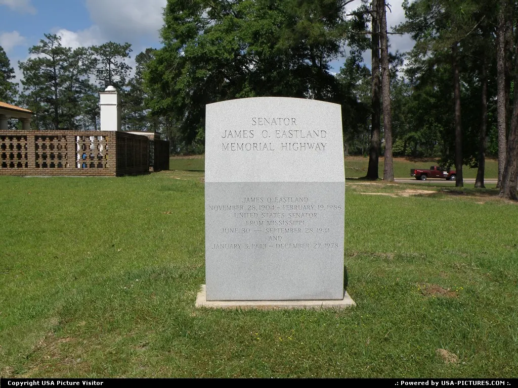 Highway 55, crossing the border between Louisiana and Mississipi.