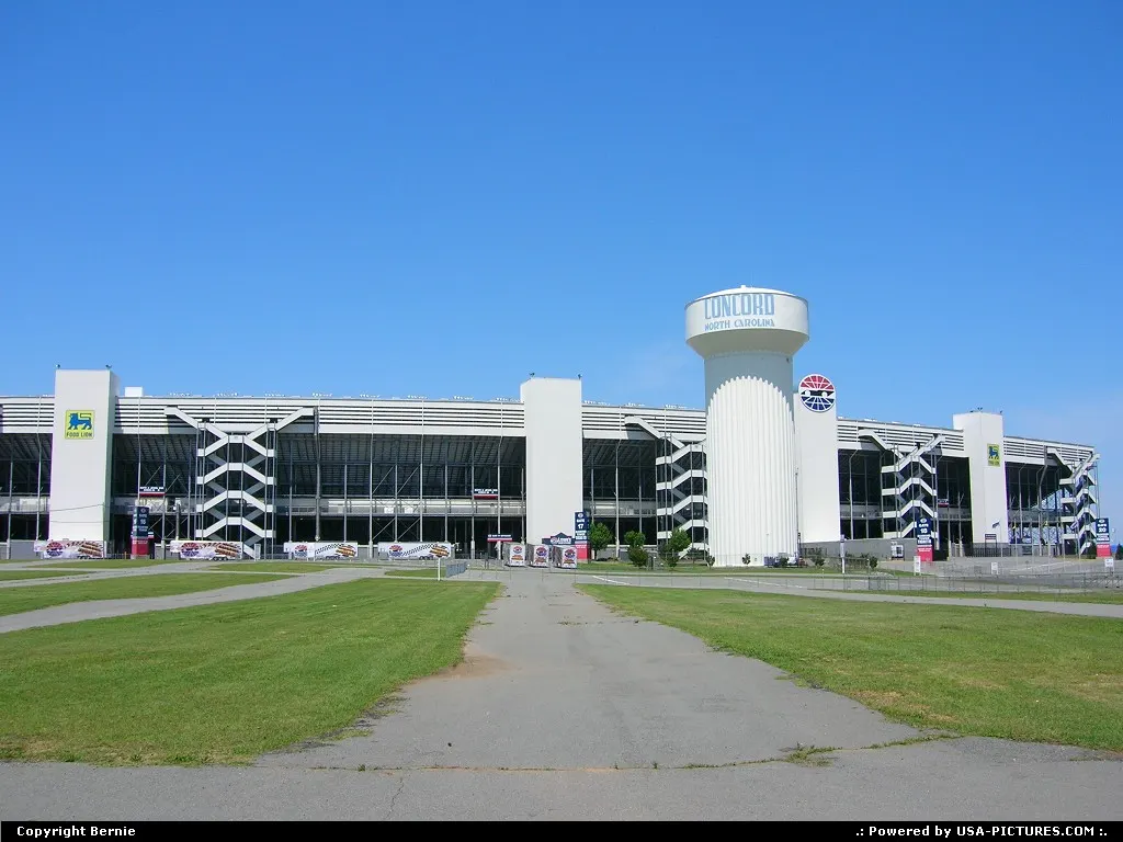 Charlotte speedway, a NASCAR temple !