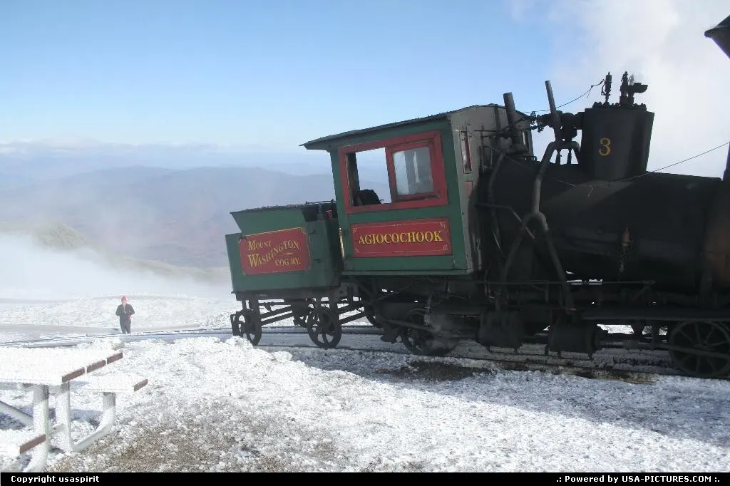 Mount washington, train stop at the top