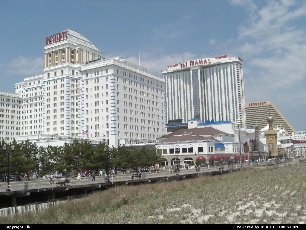 Trump Taj Mahal from the beach