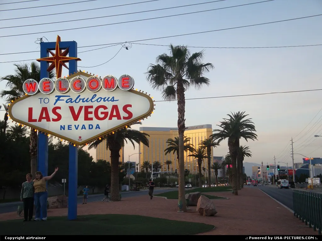 one of the most photographed place in the city, welcome to fabulous Las Vegas !