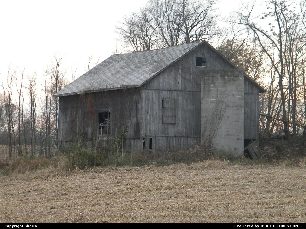 old barn in Adamsville