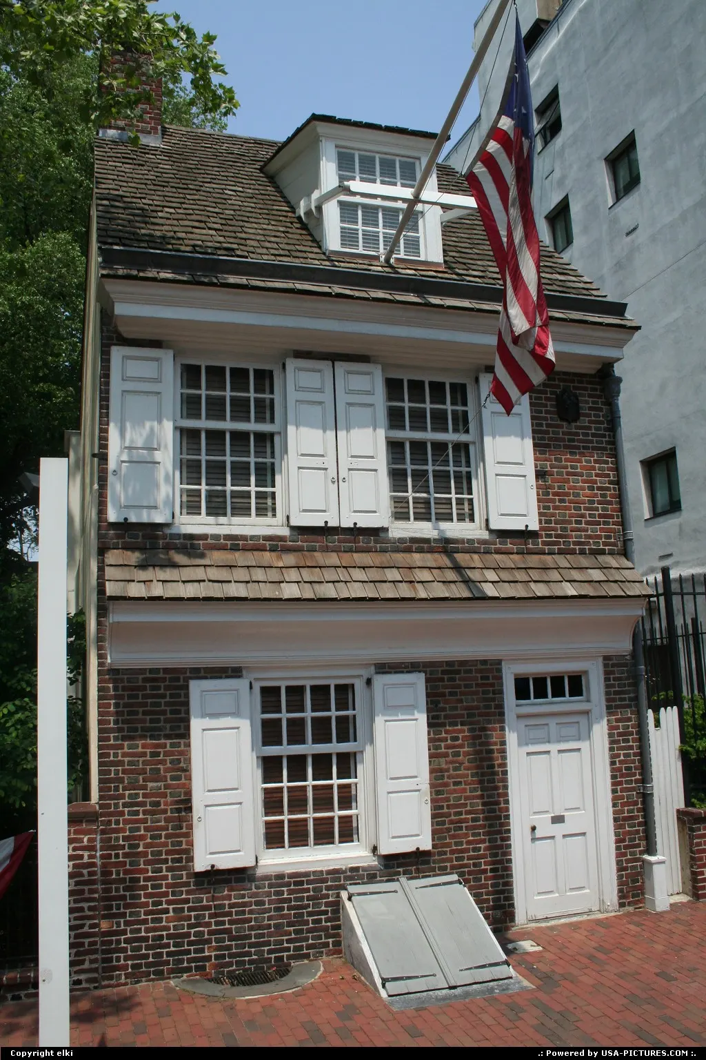 the oldest house in Philadelphia