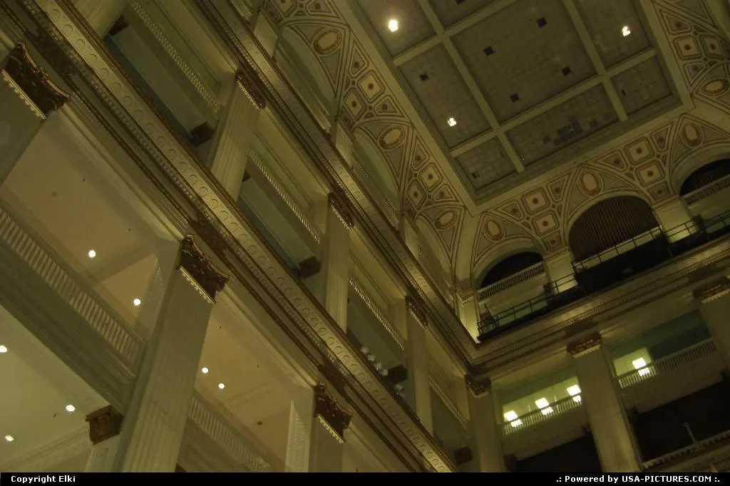 Inside the Macy's: amazing building!