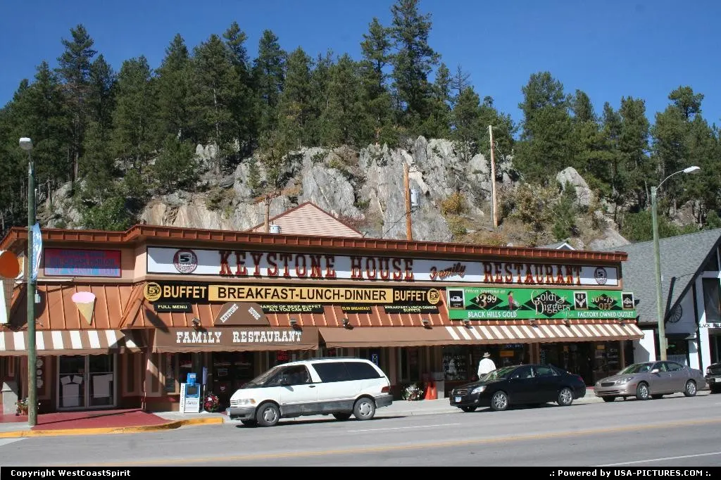 Keystone, main street with numerous retails and restaurants. Gateway to Mount Rushmore.