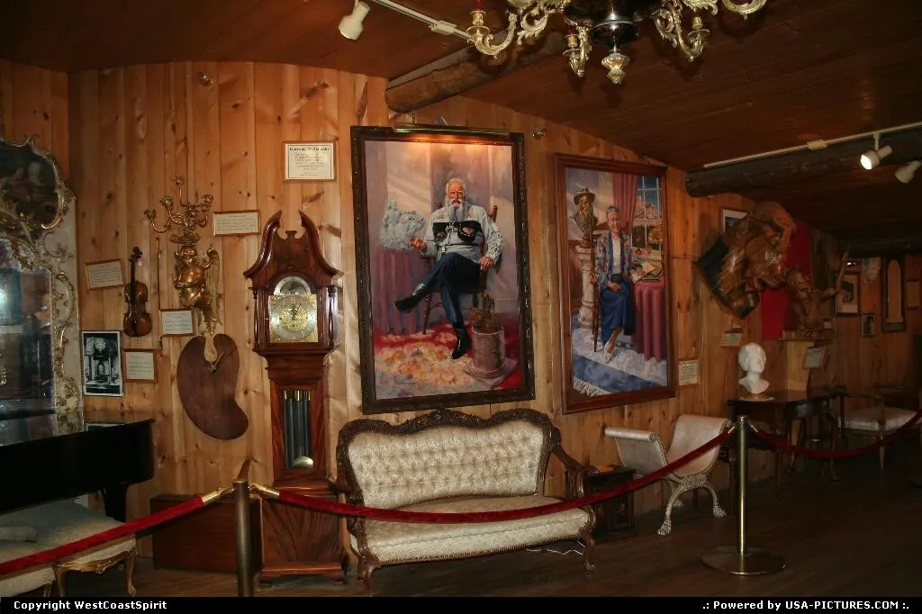 A reconstitution of the Korczak Ziolkowski's house at the Crazy Horse Musueum.