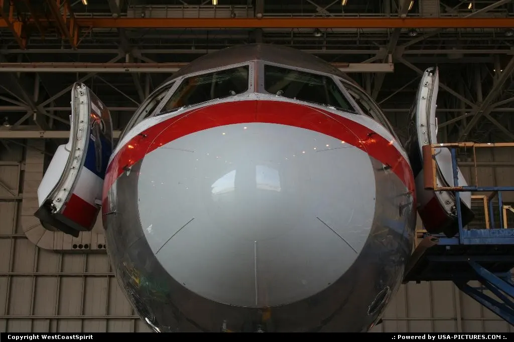 Great AA folks taking care of these Boeing 757 in DFW