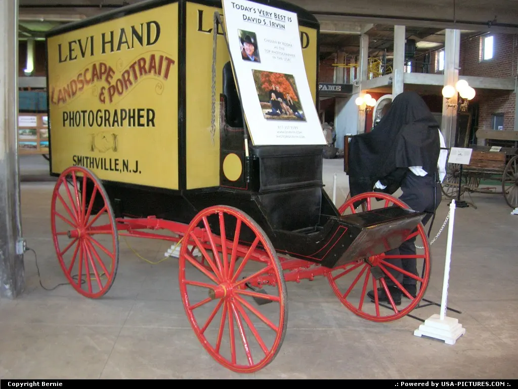 He is already picturing America... Part of the Sterquell Wagon Collection