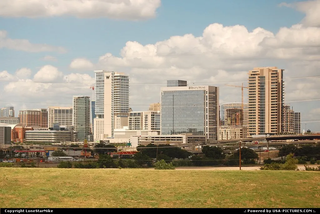Dallas skyline from Amtrak's Texas Eagle