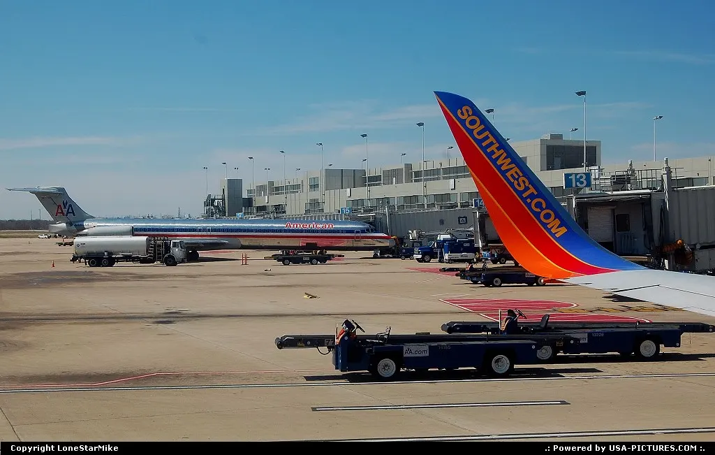 AUS - Austin Bergstrom International Airport Terminal Building