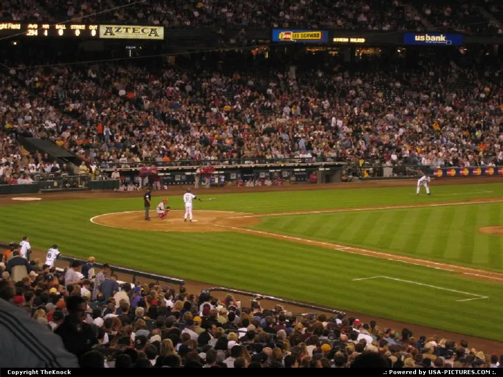 Ichiro lines up to bat for the Mariners.