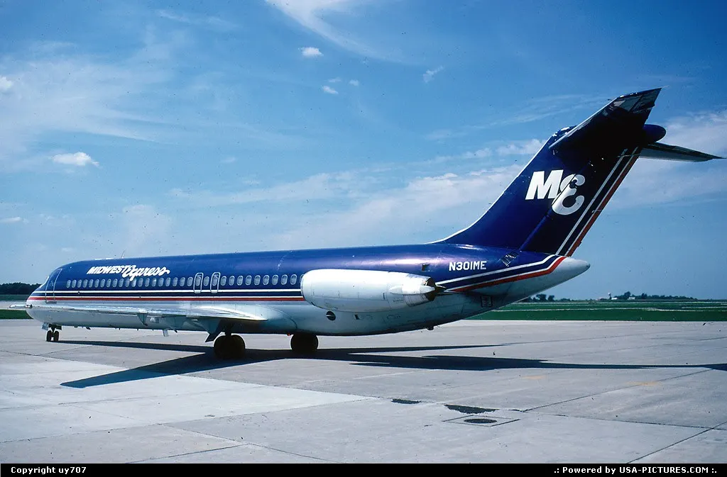 A Midwest Express Douglas DC.9-30 on her way back to Milwaukee and departing Outagamie'...